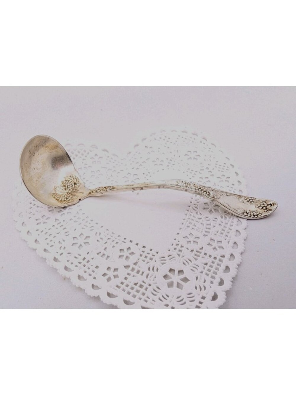 1881 Rogers RRR La Vigne (Grape)  Sauce Cream Ladle 5.8" Regencycore Art Nouveau
